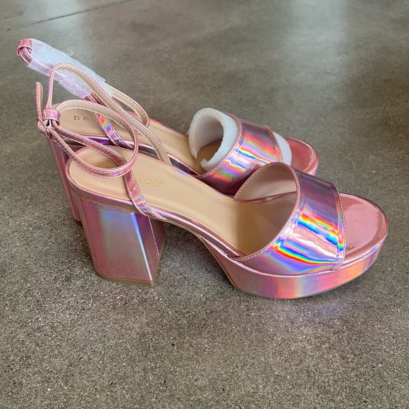 ❣️SOLD❣️NIB Bamboo Iridescent Platform Heels - Picture 4 of 5
